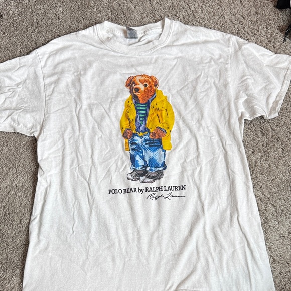 Gildan Other - Polo Bear in Yellow Rain Coat White Tee - Gildan